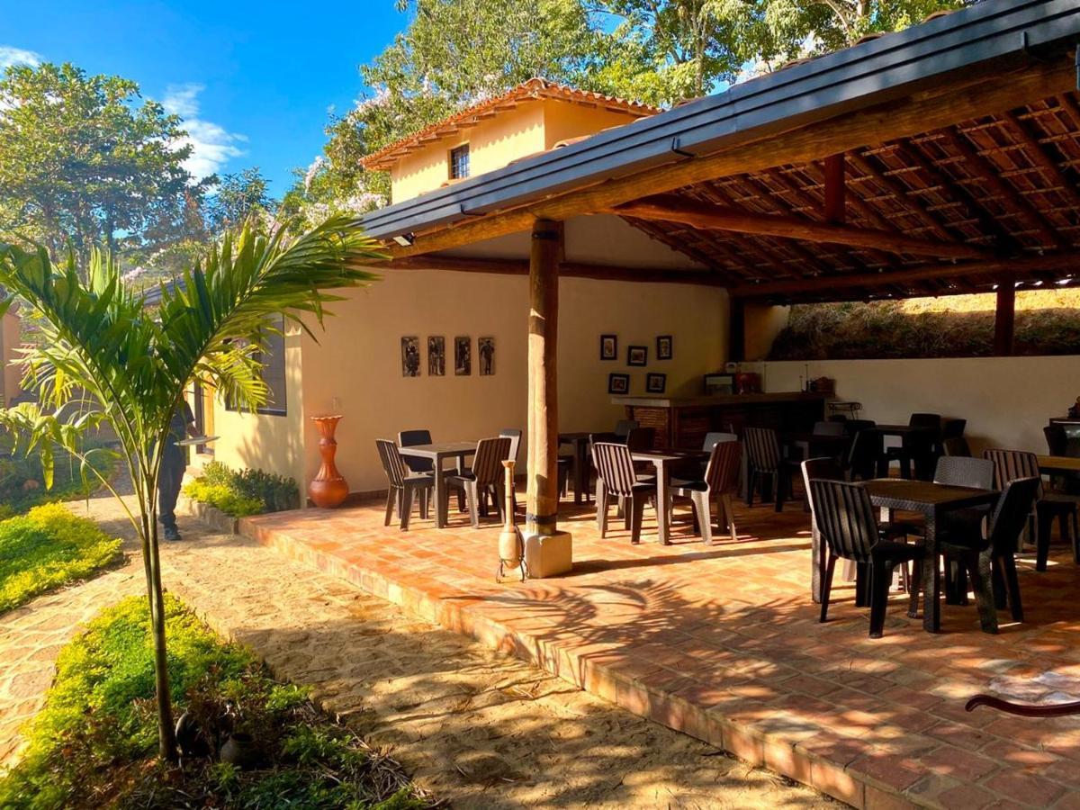 Hotel Casas De Campo El Ciruelo San Gil Exterior photo